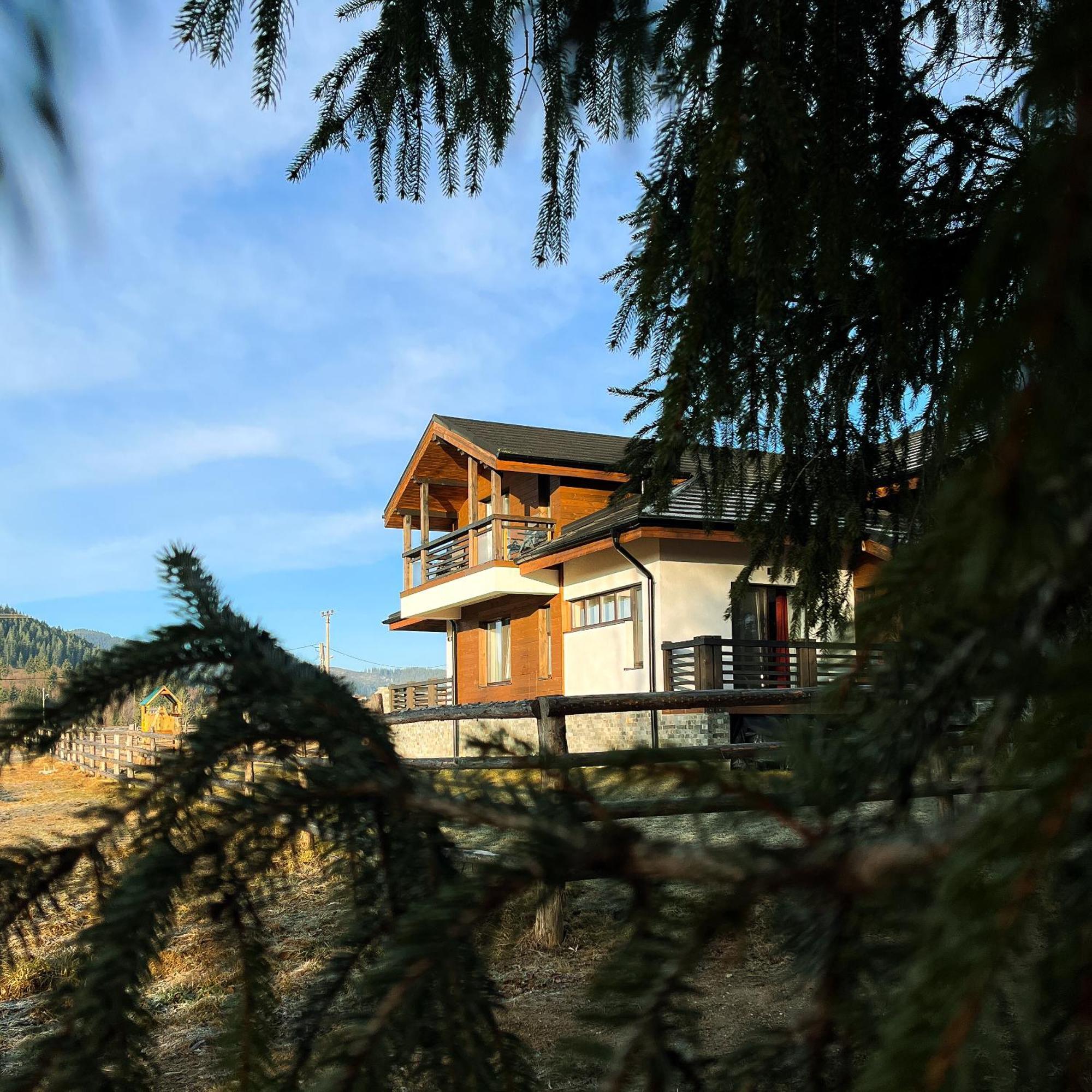 Chalet Delut Hotel Suceava Exterior photo